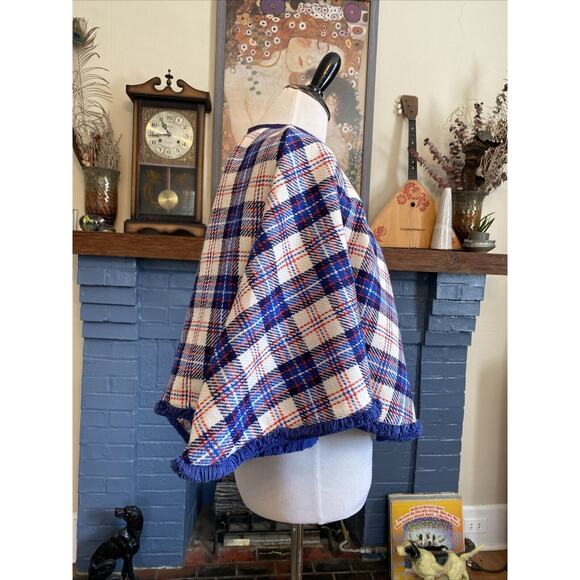 Vintage Blue and White Plaid Wrap - Picture 5 of 10